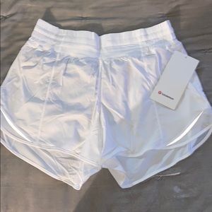 Lululemon Hotty Hot 4” High Rise Shorts